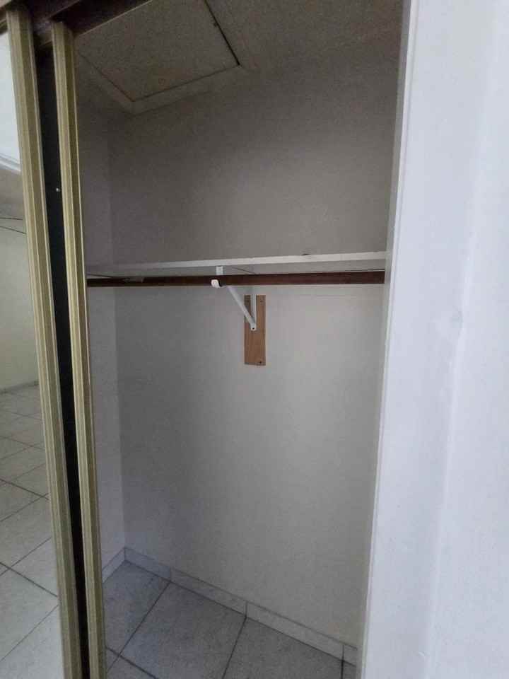 5204 Northwest 15th Court - Photo 6 of 24