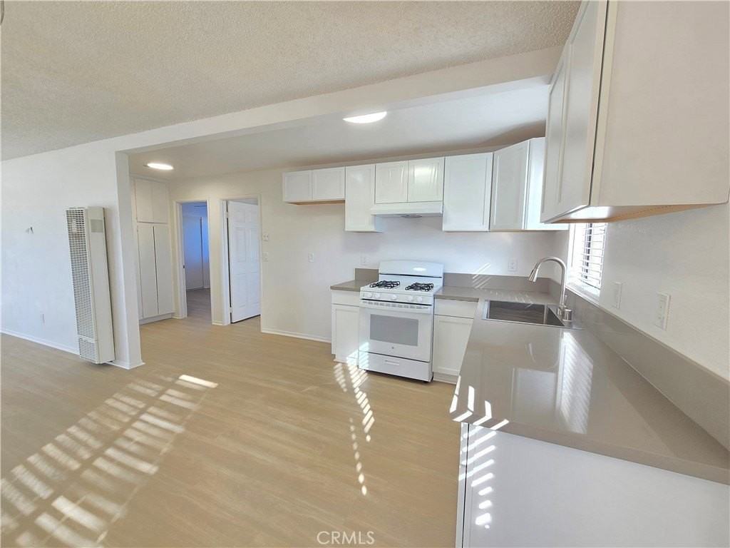 8249 Catalpa Ave #A - Photo 6 of 12