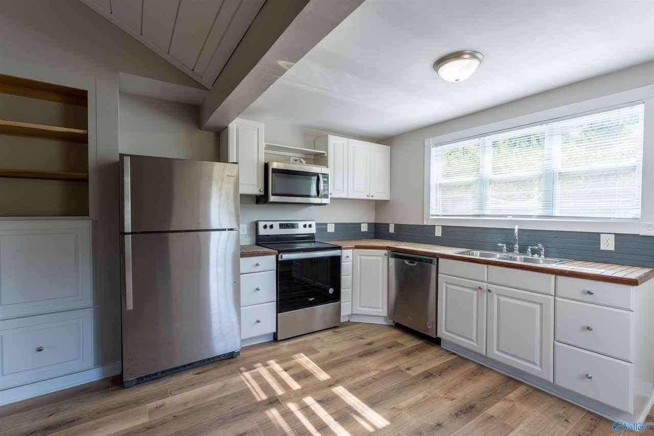 2843 Hobbs Island Rd Se - Photo 5 of 23