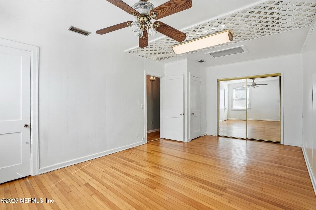 1546 River Hills Circle West - Photo 7 of 19