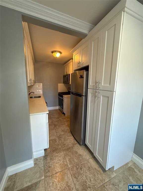 166 Grand Ave ## D7 - Photo 5 of 14