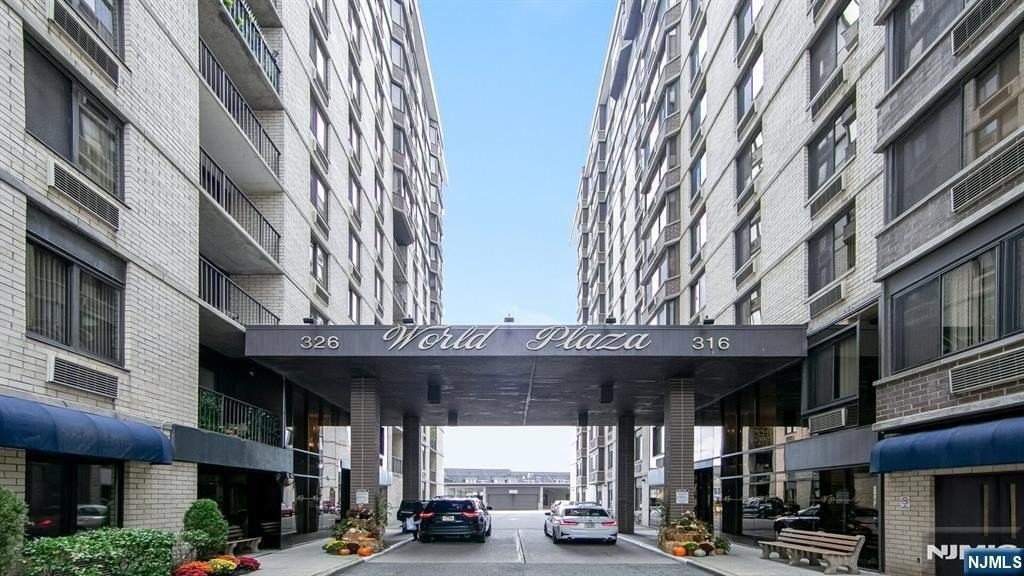 316 Prospect Ave Apt 3d - Photo 2 of 20