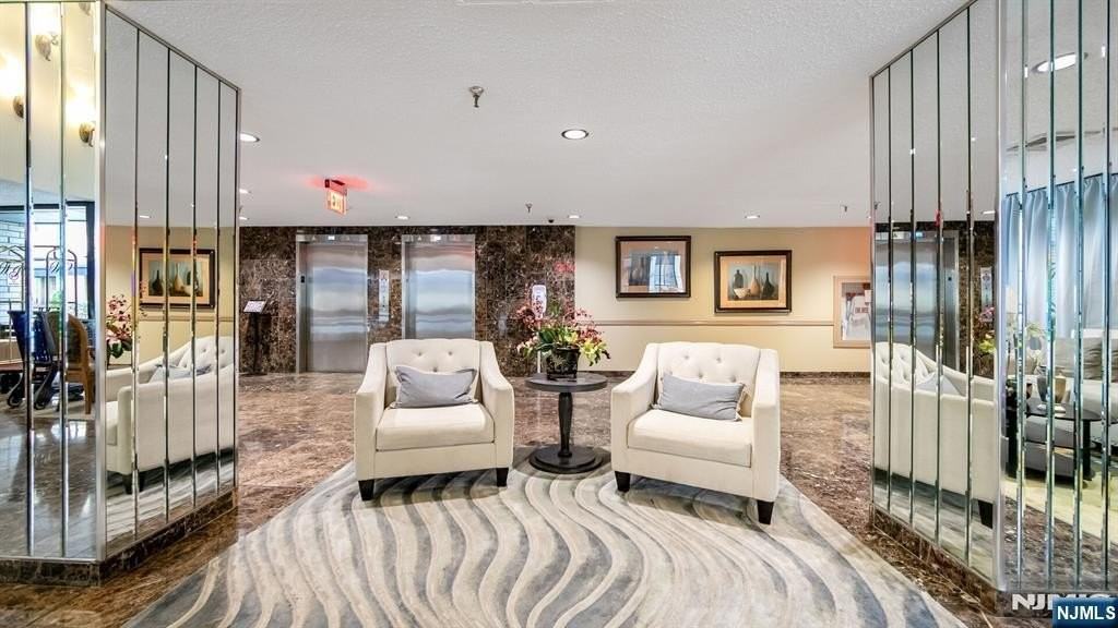 316 Prospect Ave Apt 3d - Photo 3 of 20