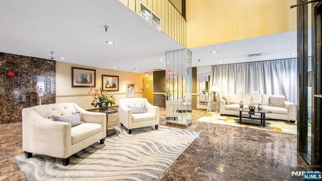 316 Prospect Ave Apt 3d - Photo 4 of 20