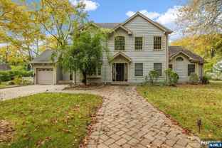 85 Harvey Ave - Photo 1 of 1