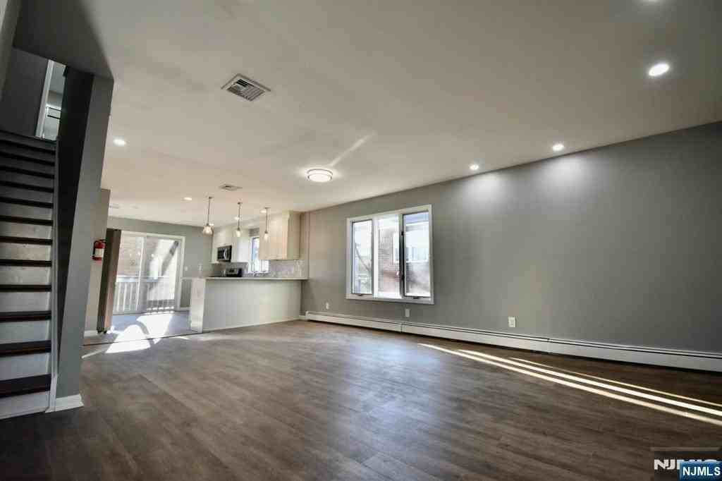 2482 5th St - Photo 6 of 26