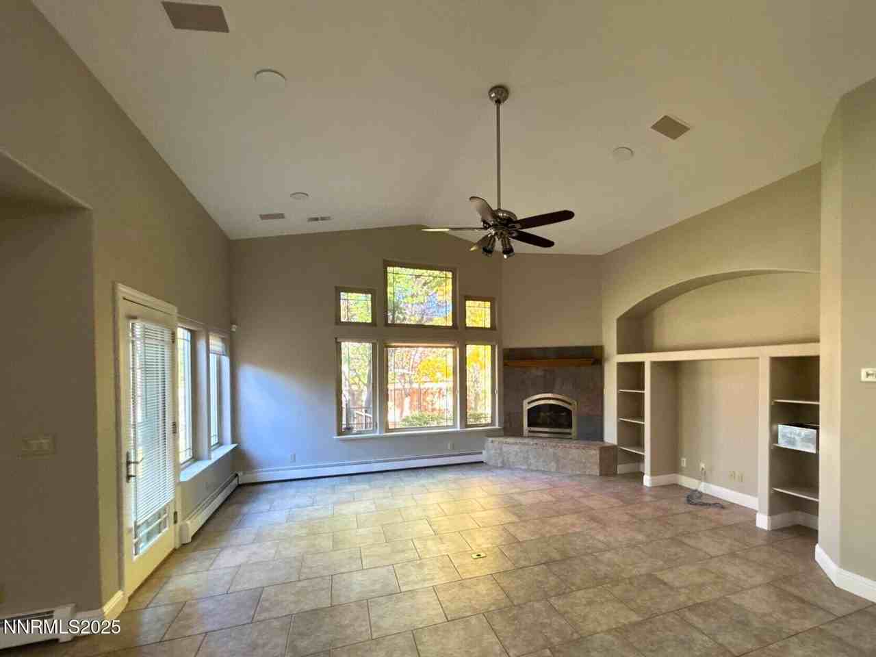 3140 Scarlet Oaks Ct - Photo 4 of 34