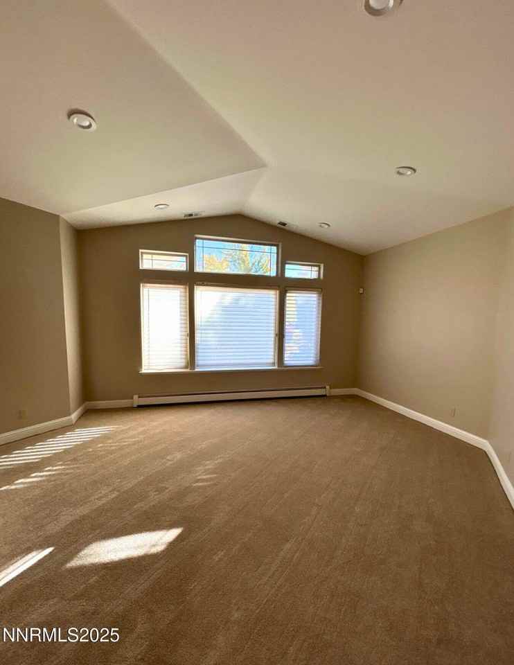 3140 Scarlet Oaks Ct - Photo 6 of 34