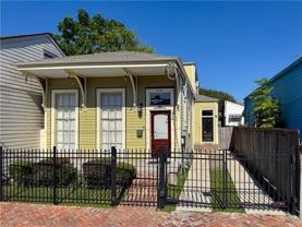 3141 Laurel St - Photo 1 of 1