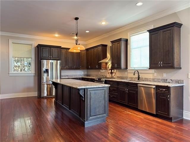 3141 Laurel St - Photo 5 of 35