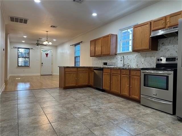 2301 Washington Ave - Photo 4 of 17