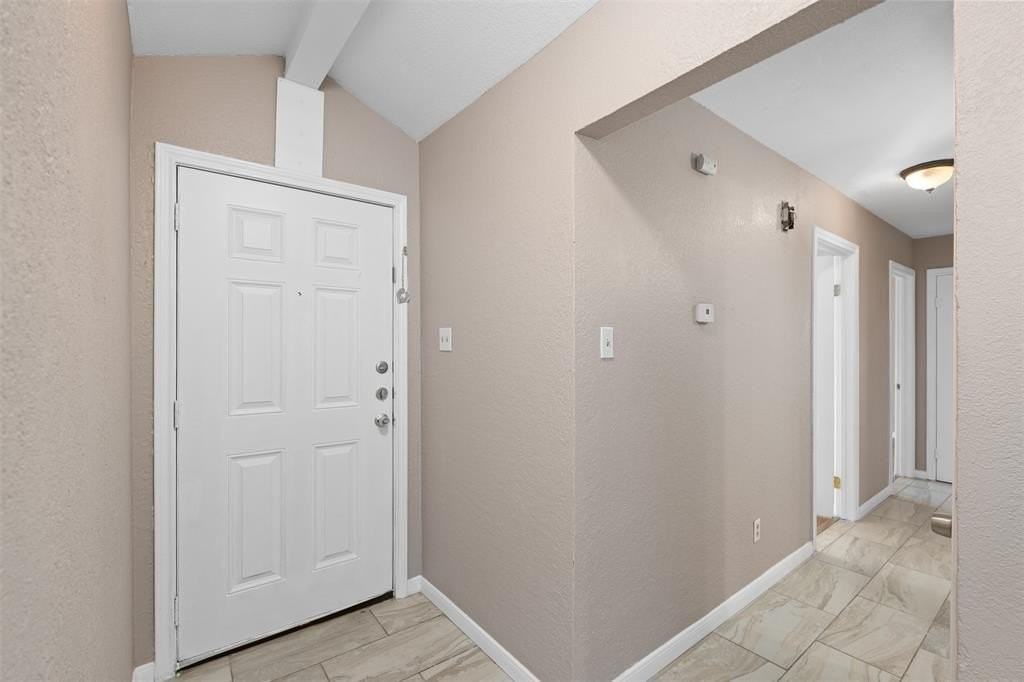 5809 Bobbie Ln - Photo 6 of 31