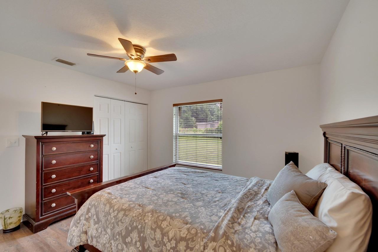 E 27th Ave - Photo 7 of 8