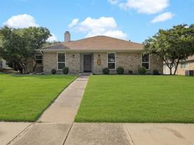 4536 Miami Dr - Photo 1 of 1