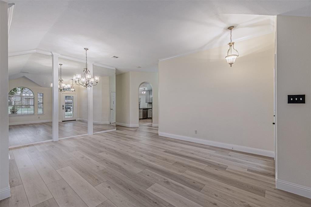 10601 Robincreek Ln - Photo 6 of 29