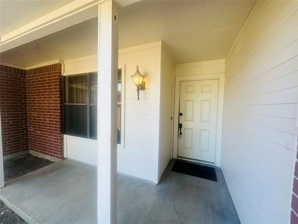 2621 Ozark Dr - Photo 4 of 32