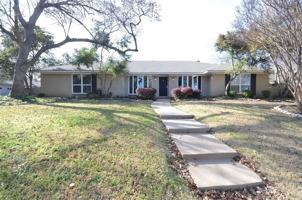 featured image of 5 Ridgeview Cir