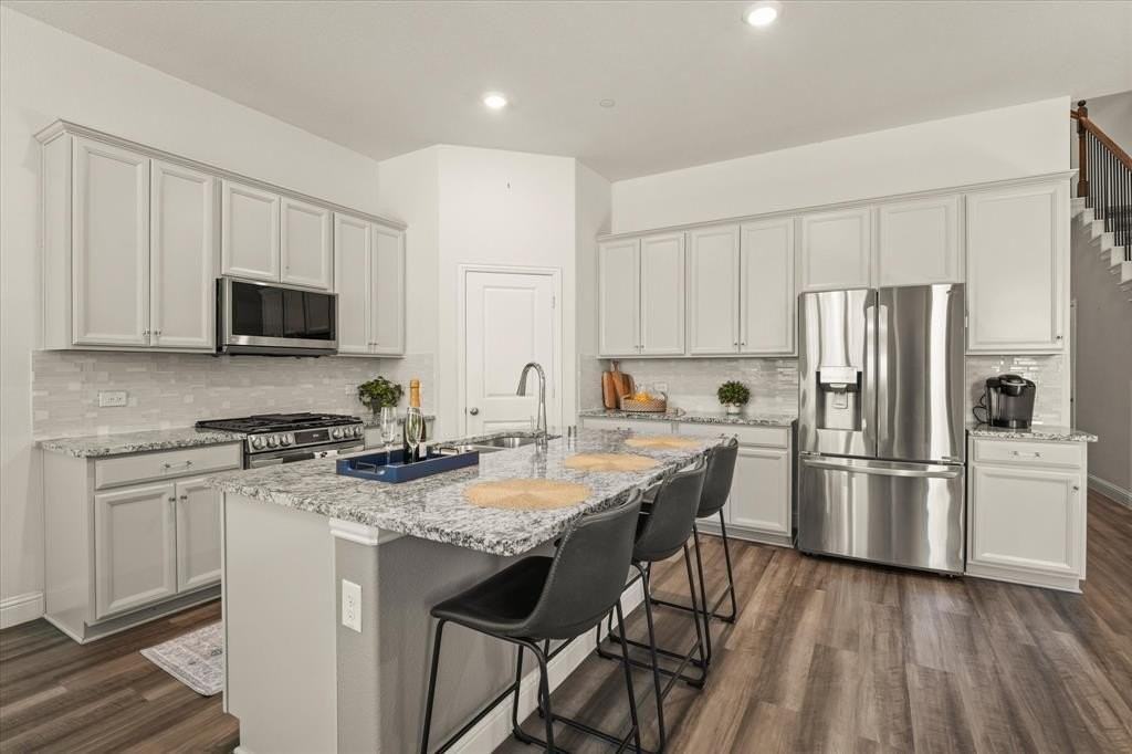 7424 Palisades Dr - Photo 6 of 21