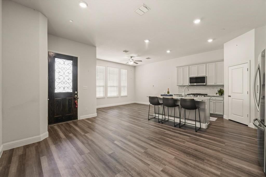 7424 Palisades Dr - Photo 7 of 21