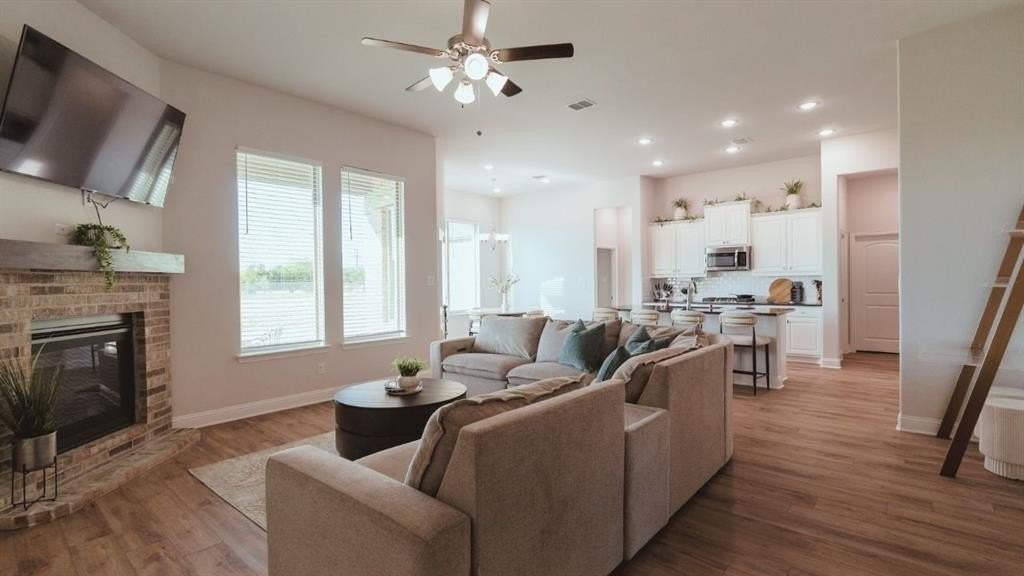 6713 Langley Court - Photo 3 of 6