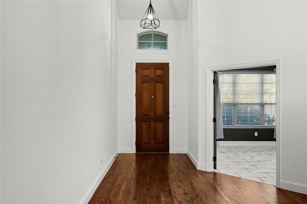 1102 Brigham Dr - Photo 2 of 30