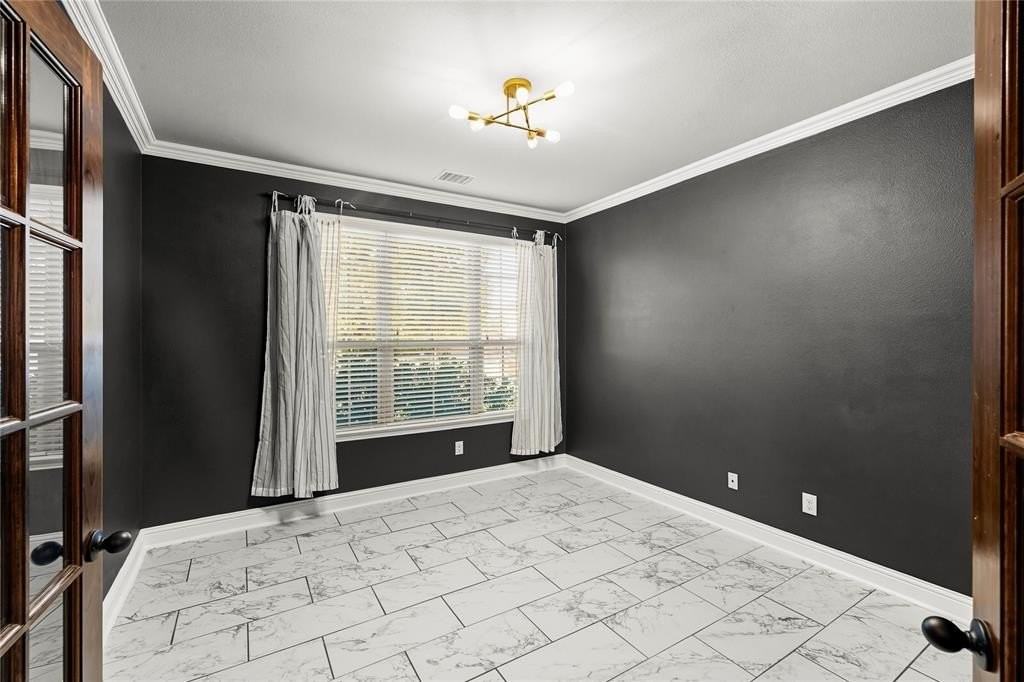 1102 Brigham Dr - Photo 6 of 30