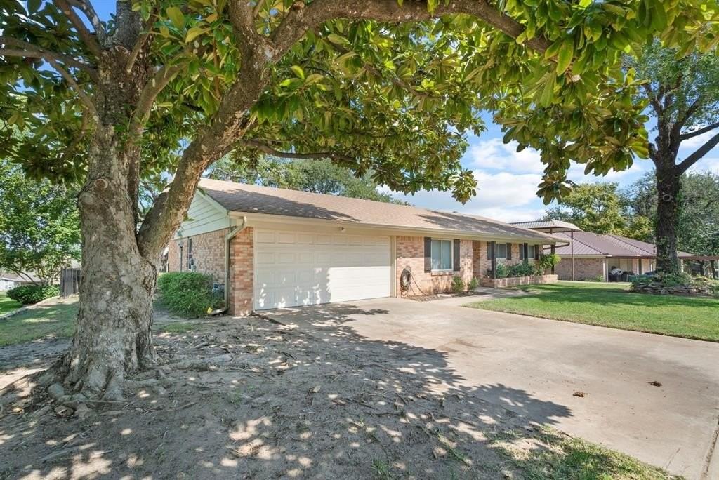 605 Southland Dr - Photo 3 of 31