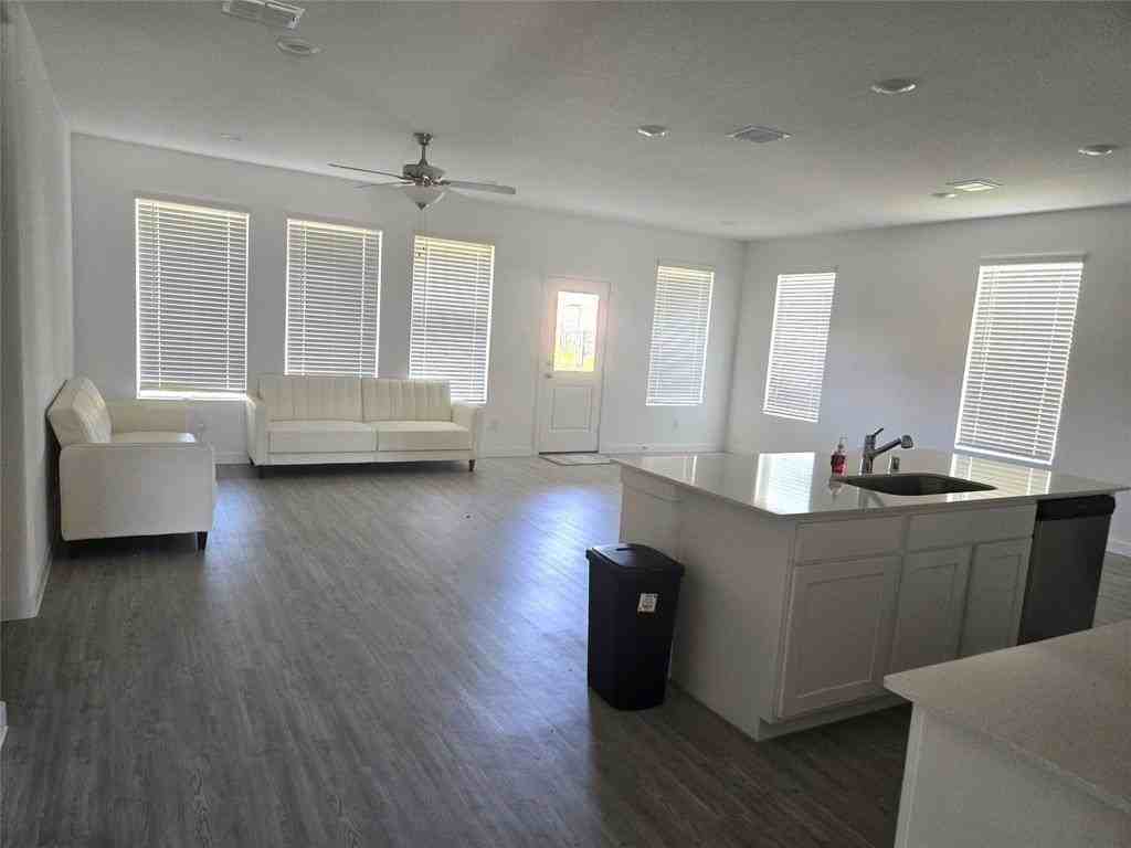 3017 Lusitano Rd - Photo 7 of 29