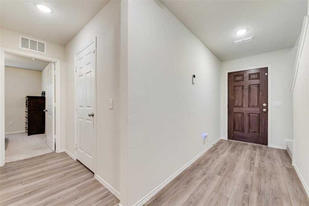 1405 Embrook Trl - Photo 6 of 30