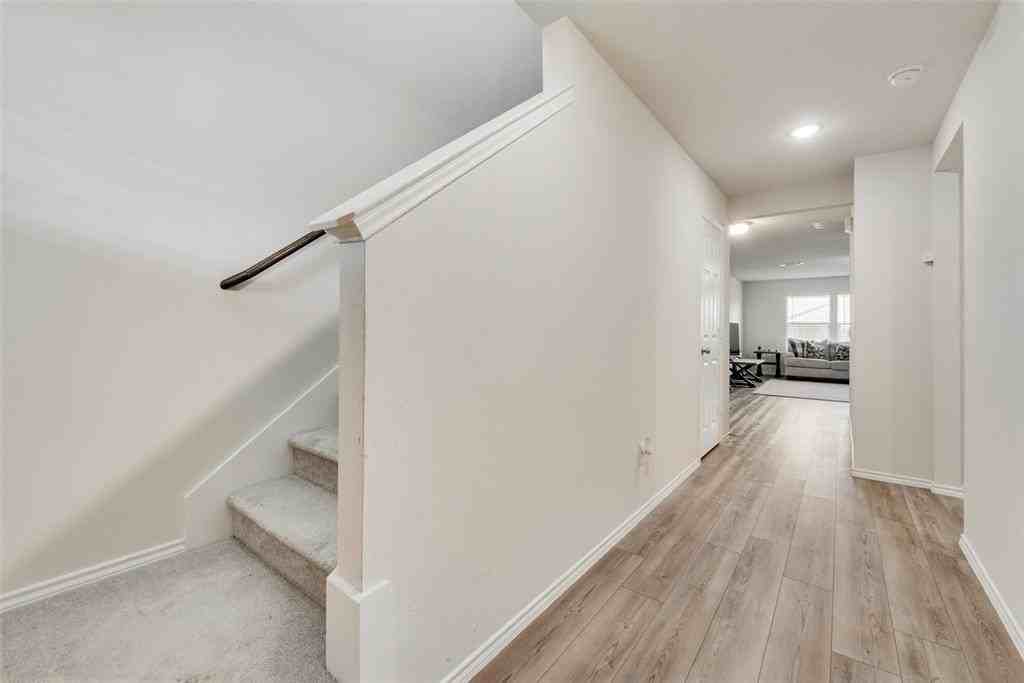 1405 Embrook Trl - Photo 7 of 30