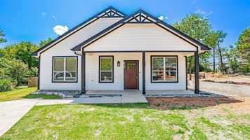 featured image of 819 Crow Ct