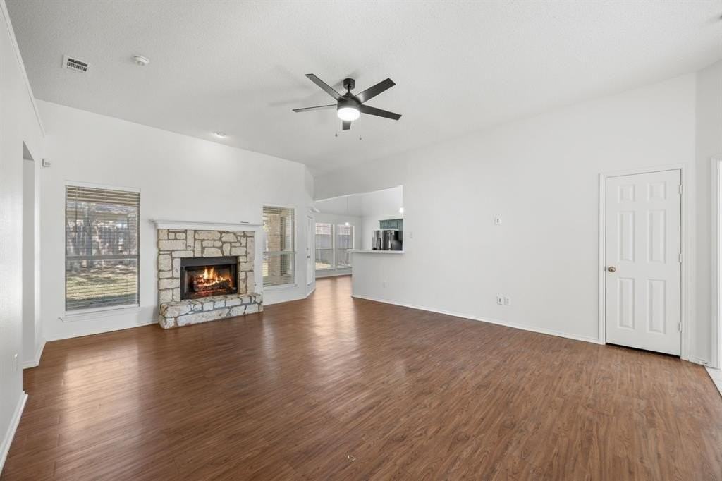 232 Cotton Wood Ct - Photo 3 of 22