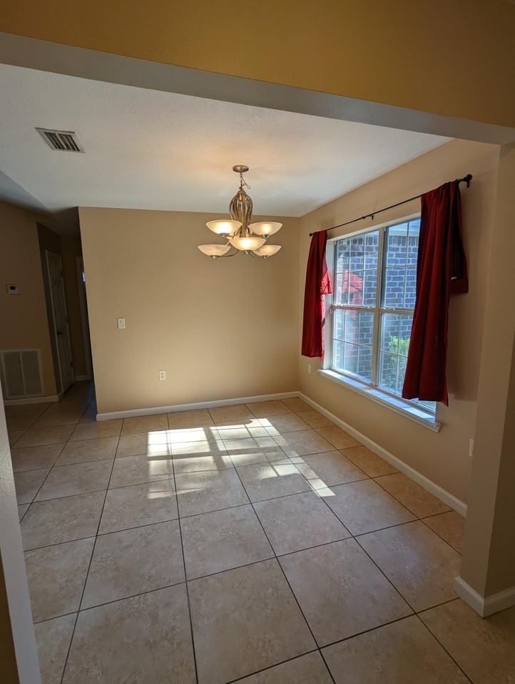 7318 E Bay Blvd - Photo 7 of 32