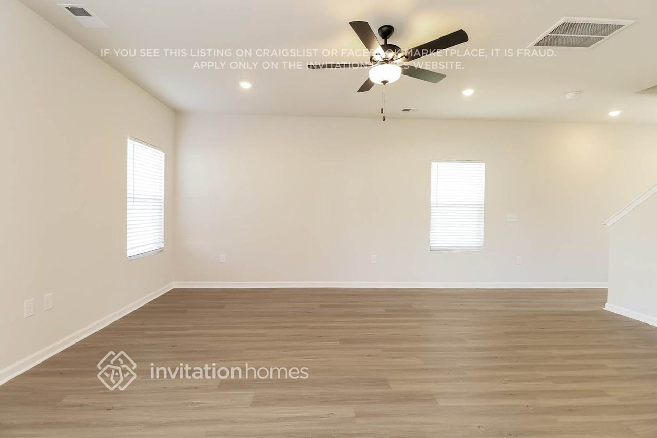 3332 Burberry Drive - Photo 5 of 18