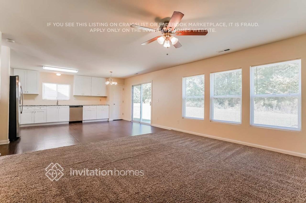 2418 Quarry Ridge Lane - Photo 4 of 18