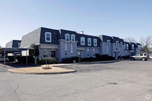 11433 N May Ave #B - Photo 1 of 1