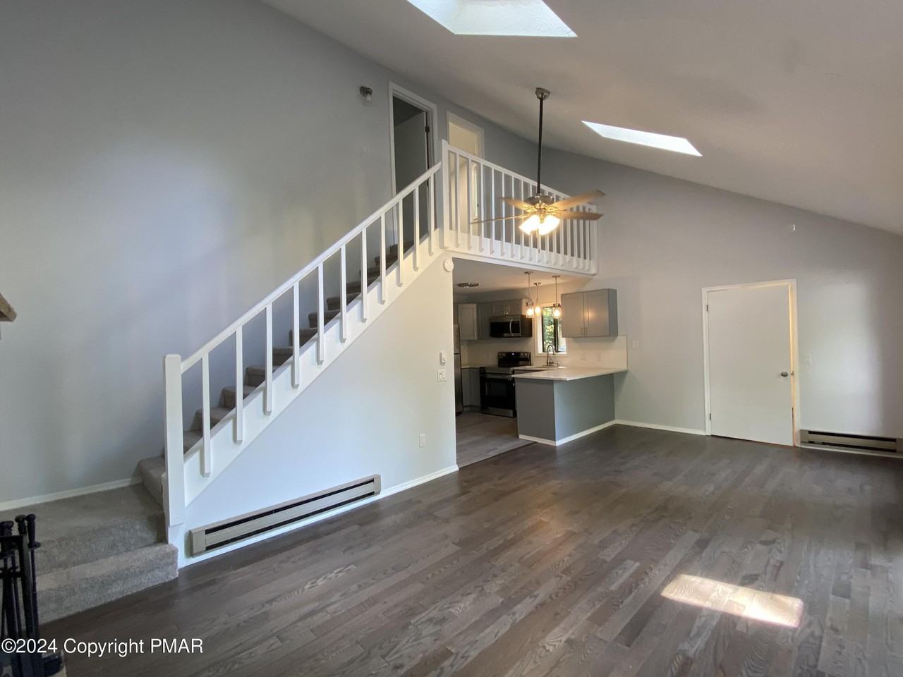 9605 Stony Hollow Dr - Photo 3 of 24