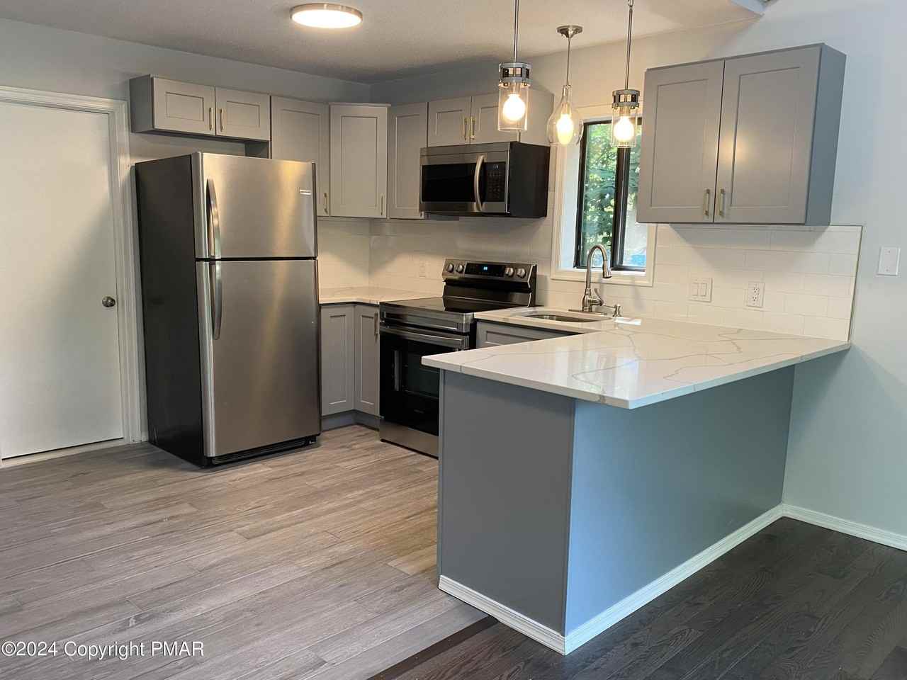 9605 Stony Hollow Dr - Photo 5 of 24