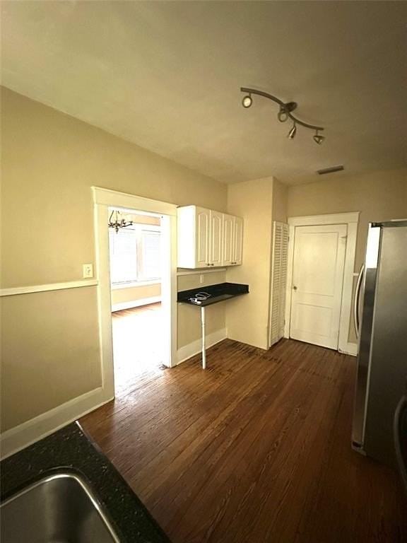 616 37th St - Photo 7 of 11