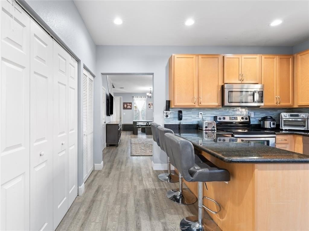 14741 Sw 11th St - Photo 4 of 29