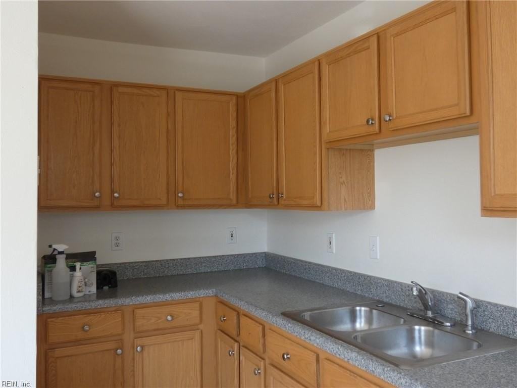 7408 Davidson St - Photo 4 of 17