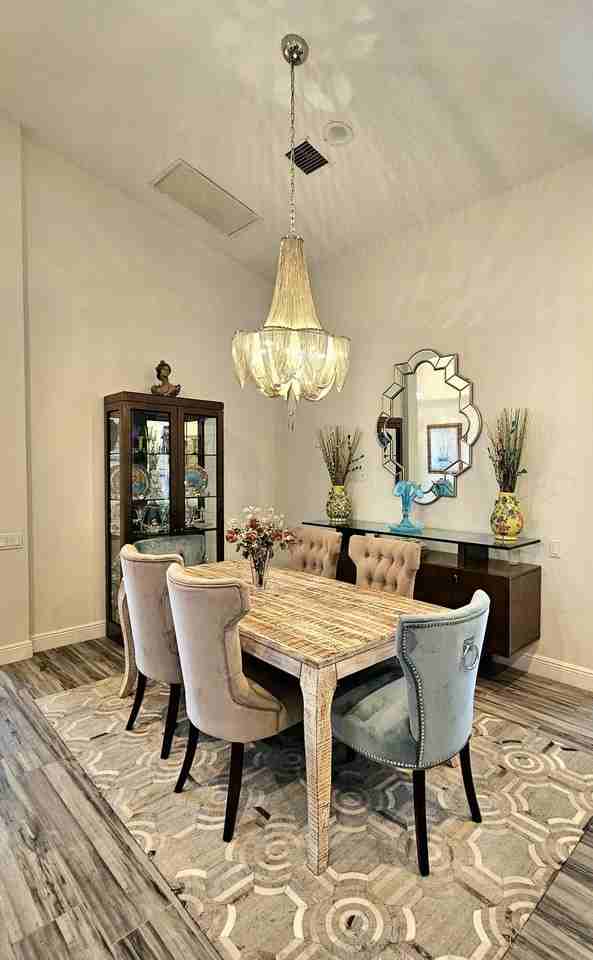 9825 Mantova Dr - Photo 4 of 37