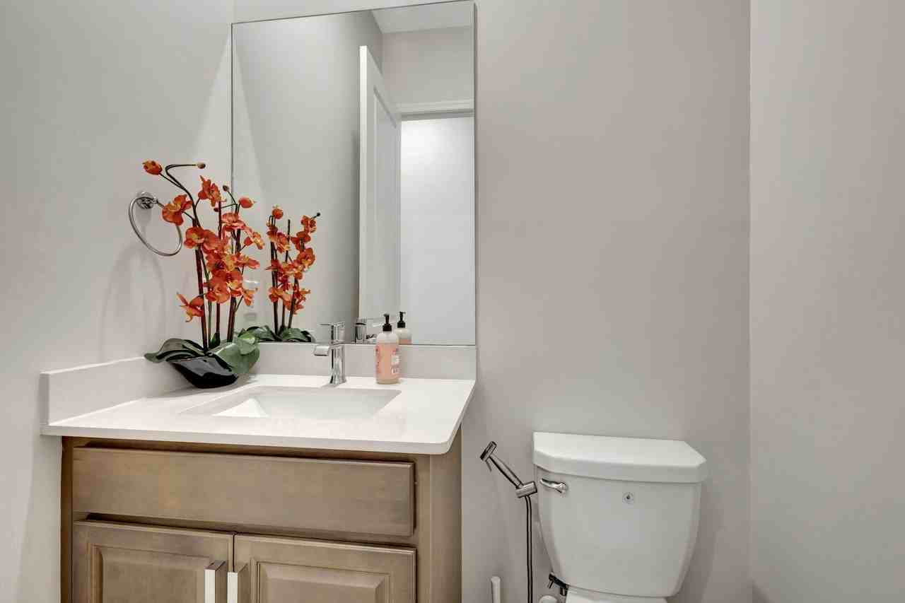 870 Hookline Cir - Photo 7 of 50