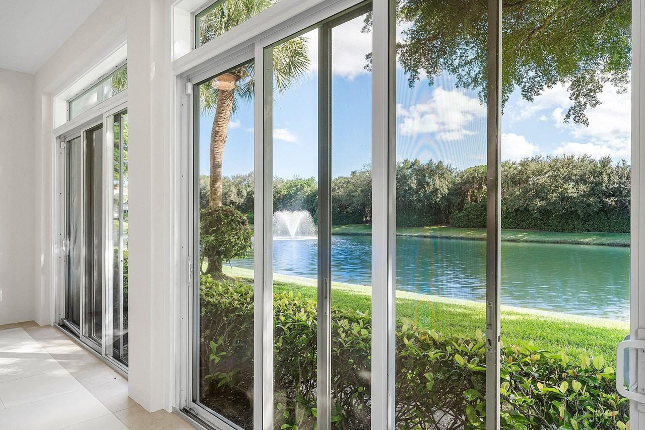 106 Palm Bay Dr #B - Photo 4 of 43