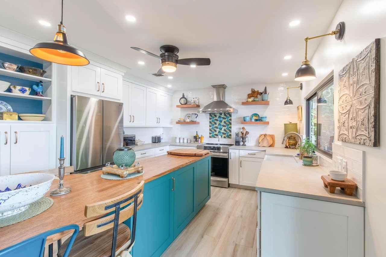 1734 Harborside Cir - Photo 4 of 31