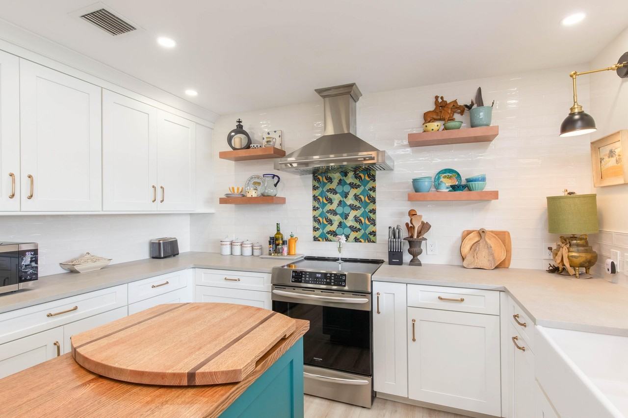 1734 Harborside Cir - Photo 5 of 31