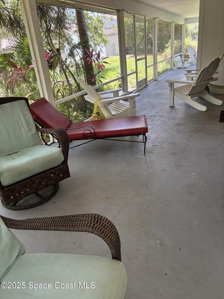 5215 Lake Poinsett Rd - Photo 3 of 15