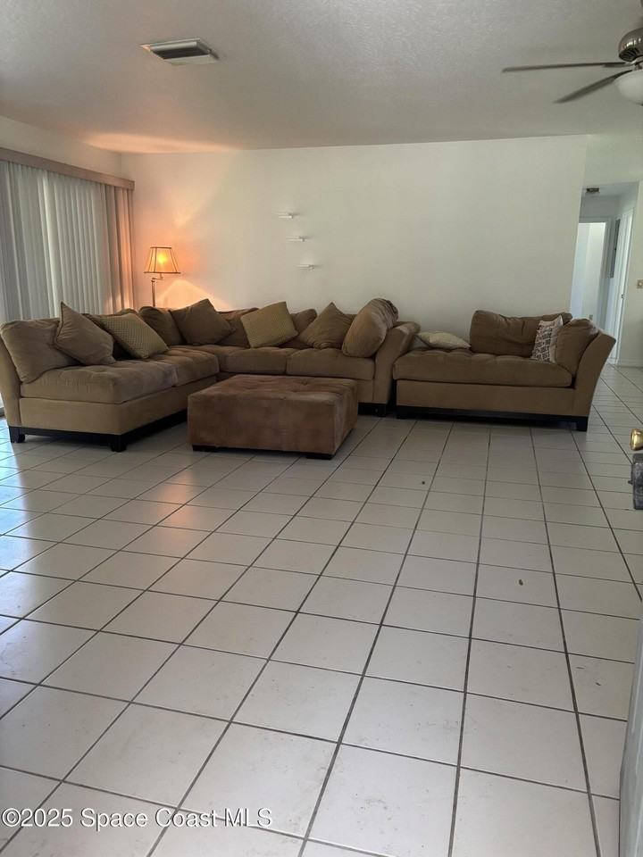 5215 Lake Poinsett Rd - Photo 4 of 15