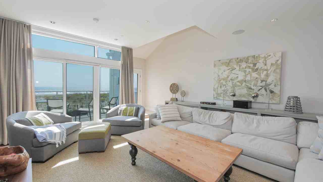 5208 Boardwalk - Photo 6 of 39