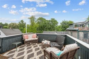 featured image of 7 Bacheller St